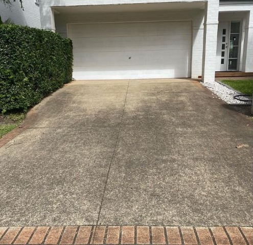 Driveway pressure washing in Irvine before